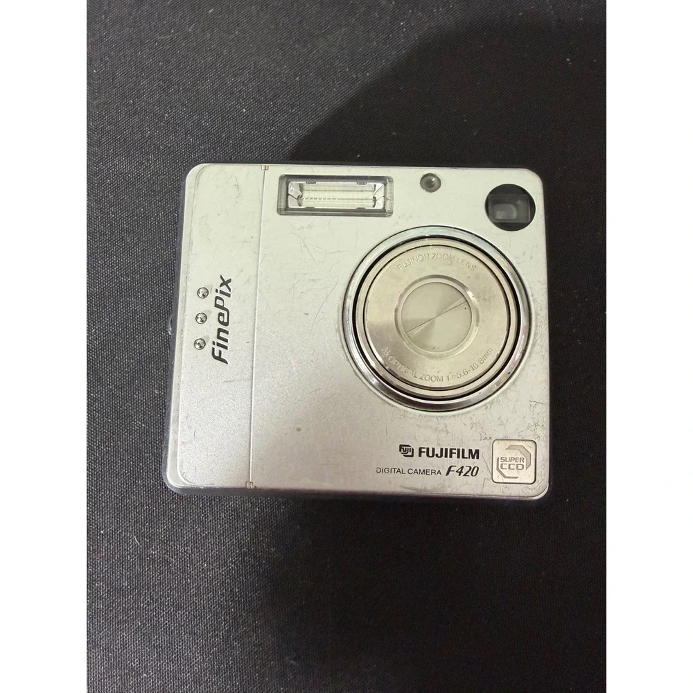 Fujifilm FinePix F420 Digital Camera Silver Good Vintage Y2K Digicam Super CCD